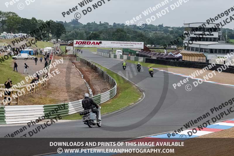 Vintage motorcycle club;eventdigitalimages;mallory park;mallory park trackday photographs;no limits trackdays;peter wileman photography;trackday digital images;trackday photos;vmcc festival 1000 bikes photographs
